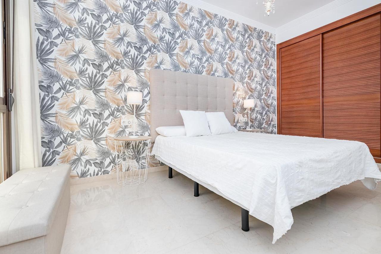 Apartmán Bhost - Colon Màlaga Exteriér fotografie